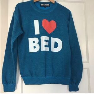 I π bed sweater